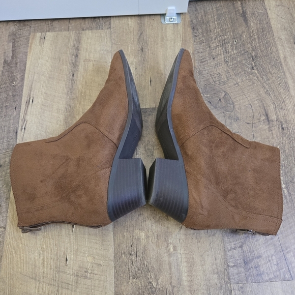 Banana Republic Faux Suede Dark Brown Women's Size 8 Ankle Boots - Picture 5 of 13